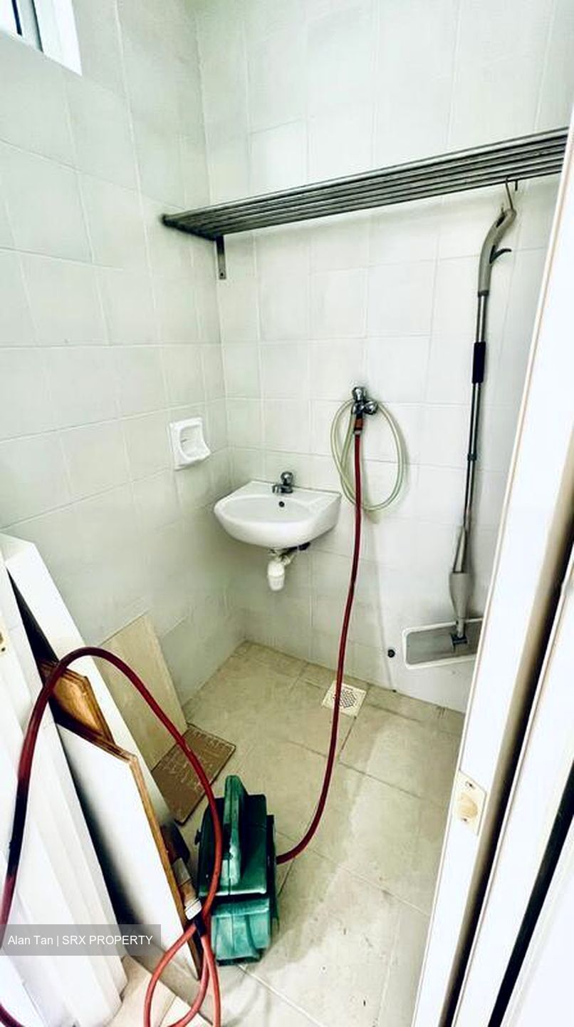 Forest Hills Condominium (D26), Condominium #568882041